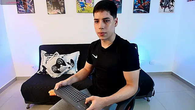 Snapshot of jonathanjoestar_ chatting on April 30, 9:30 pm jonathanjoestar online show from April 30, 9:30 pm