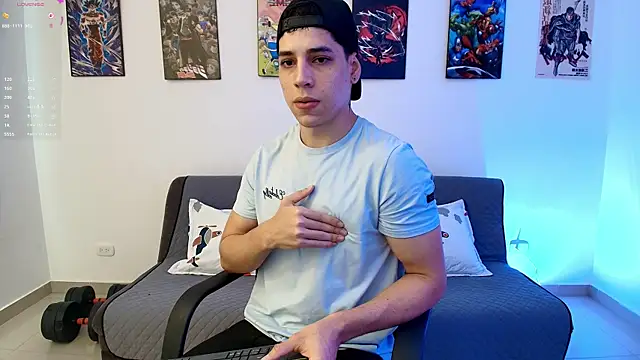 Snapshot of jonathanjoestar_ chatting on May 5, 9:23 pm jonathanjoestar online show from May 5, 9:23 pm