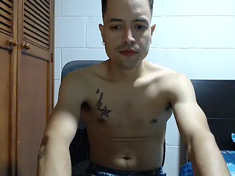 dimitriquiet05 online show from February 8, 7:56 am