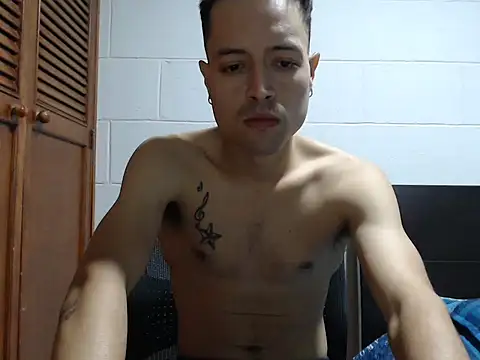 dimitriquiet05 online show from February 14, 8:22 am