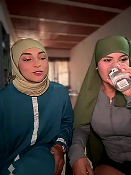 lalilamassu1 online show from September 23, 8:45 pm