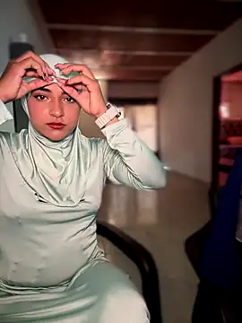 lalilamassu1 online show from September 24, 5:38 pm