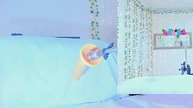 Tiffanny Love  online show from October 9, 9:29 am