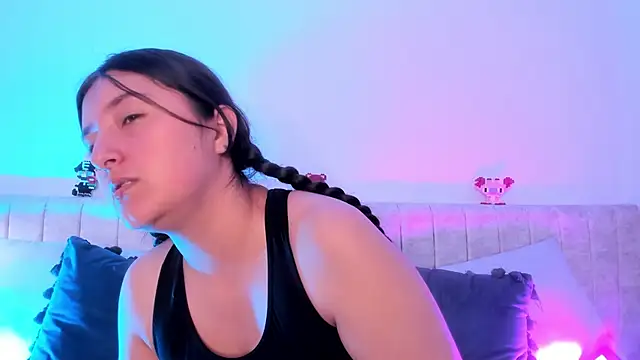 Kathia Morelli online show from February 18, 11:55 am