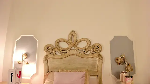 Sara  Williams online show from February 24, 3:55 am