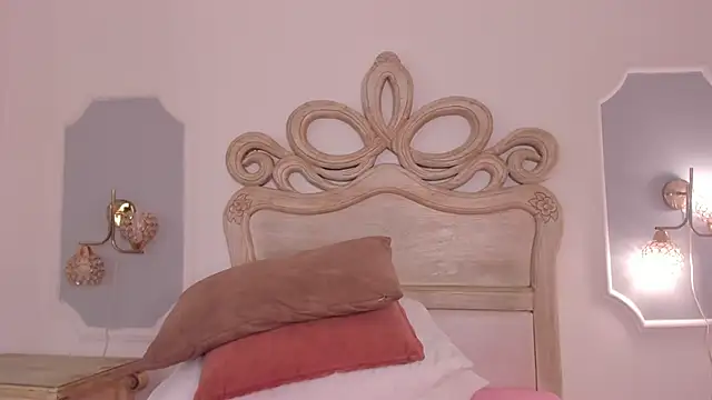 Sara  Williams online show from September 16, 4:02 am