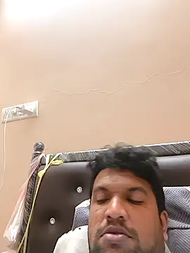 vini1754 online show from October 24, 8:05 pm