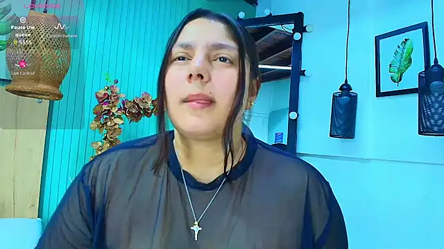 Snapshot of george_jonnes chatting on May 12, 10:12 am george jonnes online show from May 12, 10:12 am