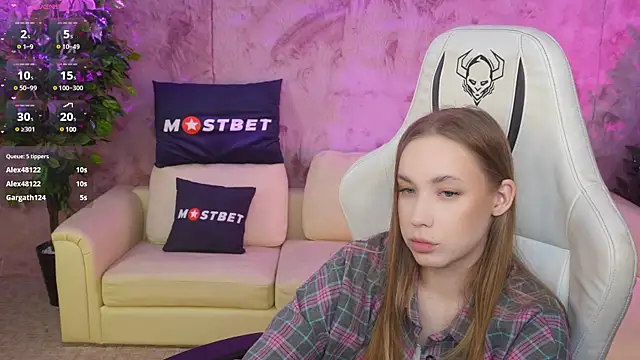 Linda054 online show from January 5, 11:55 pm