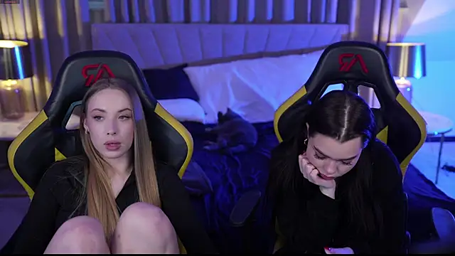 Linda054 online show from February 19, 11:49 am