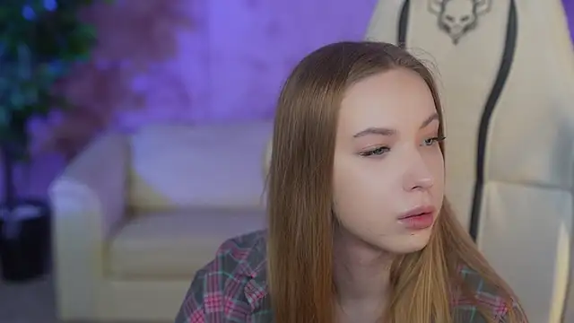 Linda054 online show from March 21, 8:06 am