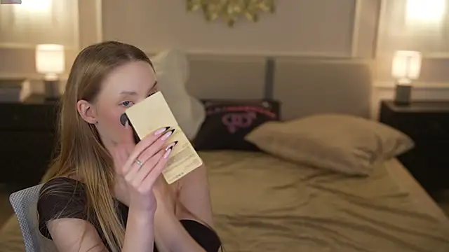 Linda054 online show from November 16, 9:15 am