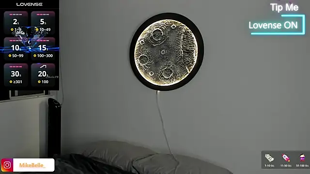 Snapshot of mike_belle chatting on November 18, 12:27 am mike belle online show from November 18, 12:27 am