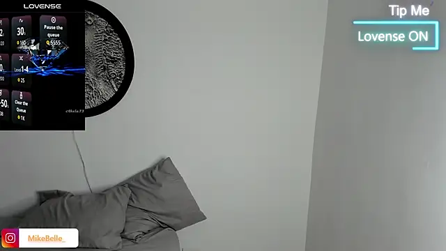 Snapshot of mike_belle chatting on November 28, 3:09 am mike belle online show from November 28, 3:09 am