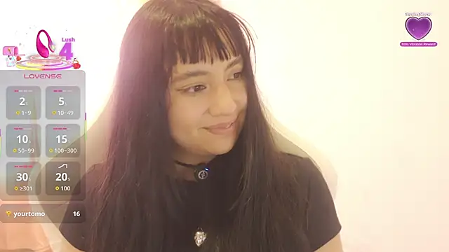 Snapshot of emitaa17228o chatting on April 6, 8:43 pm emitaa17228o online show from April 6, 8:43 pm
