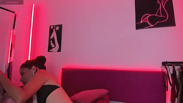 Little Naughtty online show from February 12, 2:21 pm