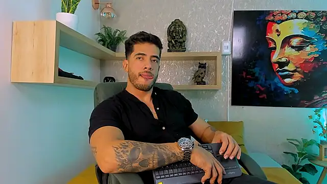 Snapshot of Nate_franco chatting on October 30, 4:25 am Nate franco online show from October 30, 4:25 am