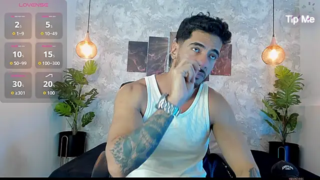 Snapshot of Nate_franco chatting on November 18, 5:56 am Nate franco online show from November 18, 5:56 am