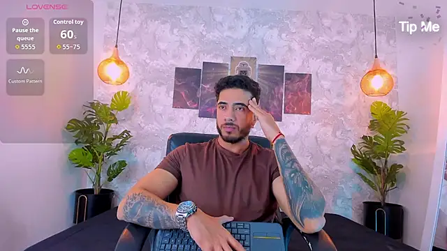 Snapshot of Nate_franco chatting on November 26, 4:35 am Nate franco online show from November 26, 4:35 am