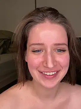 Snapshot of nerdynina chatting on December 13, 2:43 am nerdynina online show from December 13, 2:43 am