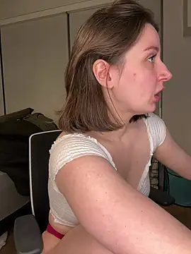 Snapshot of nerdynina chatting on January 8, 2:14 am nerdynina online show from January 8, 2:14 am