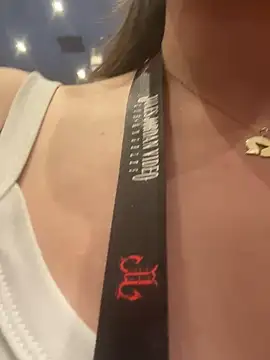 Snapshot of nerdynina chatting on January 22, 9:32 pm nerdynina online show from January 22, 9:32 pm