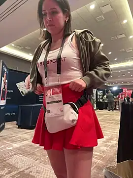 Snapshot of nerdynina chatting on January 23, 2:12 am nerdynina online show from January 23, 2:12 am