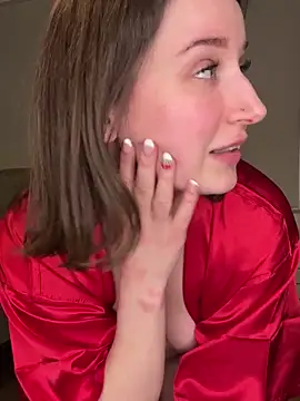 Snapshot of nerdynina chatting on February 5, 3:34 am nerdynina online show from February 5, 3:34 am