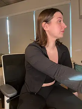 Snapshot of nerdynina chatting on March 14, 10:16 pm nerdynina online show from March 14, 10:16 pm