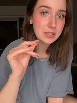 Snapshot of nerdynina chatting on October 29, 12:24 am nerdynina online show from October 29, 12:24 am