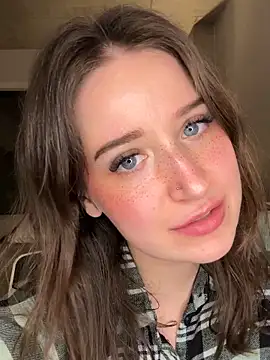 Snapshot of nerdynina chatting on December 14, 1:55 am nerdynina online show from December 14, 1:55 am