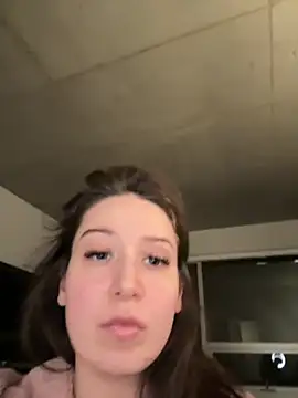 nerdynina online show from December 21, 12:29 am