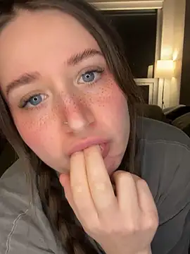 nerdynina online show from April 23, 3:08 am