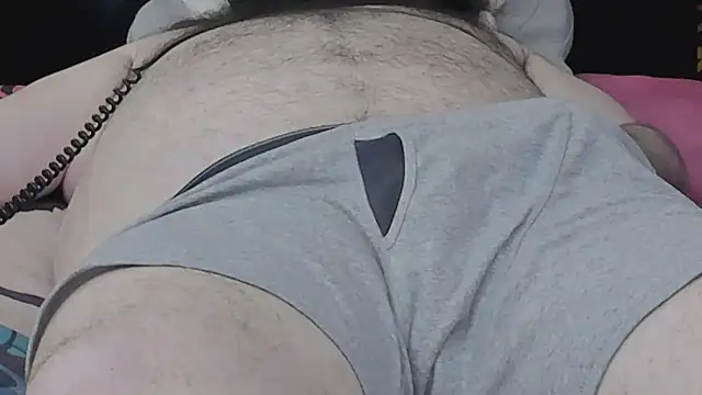 Snapshot of Dominant_BEAR chatting on February 4, 7:47 am Dominant BEAR online show from February 4, 7:47 am