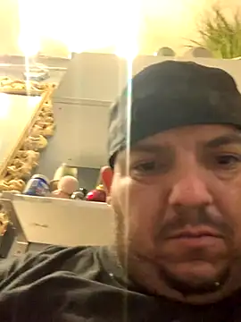 valleyoneofakind online show from November 7, 10:32 pm