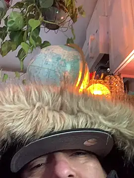 valleyoneofakind online show from February 18, 6:37 pm