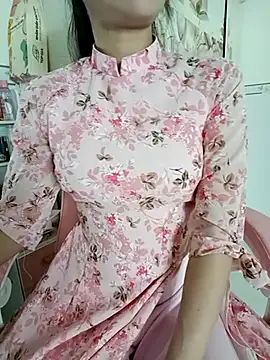Snapshot of ___Erin___ chatting on February 18, 2:59 pm Erin online show from February 18, 2:59 pm