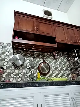 Snapshot of ___Erin___ chatting on October 25, 3:47 am Erin online show from October 25, 3:47 am