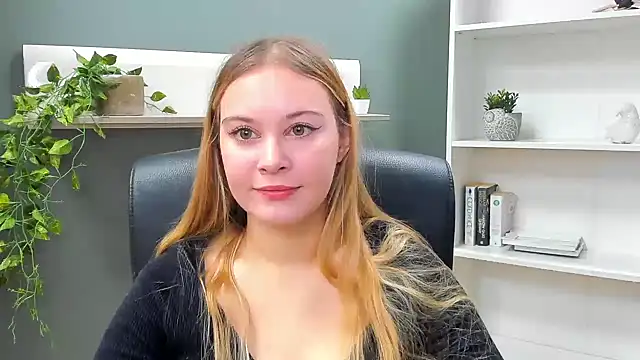 kitty valeria online show from January 11, 7:49 am