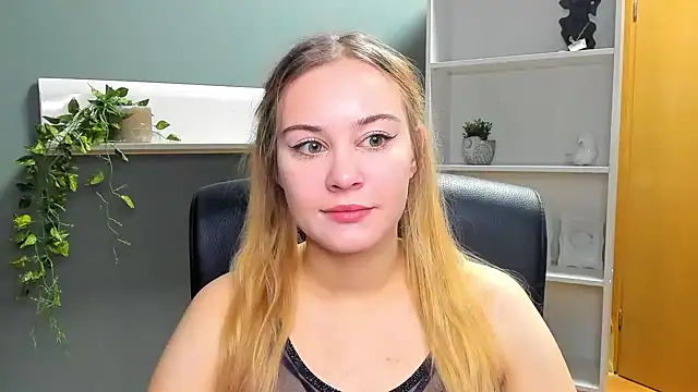 kitty valeria online show from January 19, 7:46 am