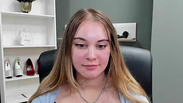 kitty valeria online show from October 26, 8:04 pm