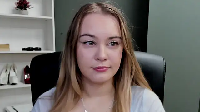 kitty valeria online show from January 17, 7:46 am