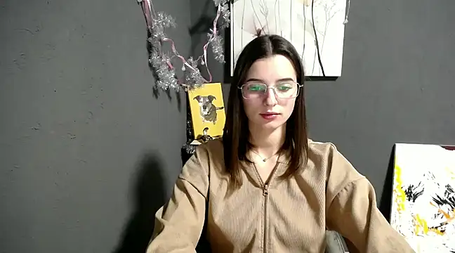 lady olivia  online show from December 20, 4:46 pm