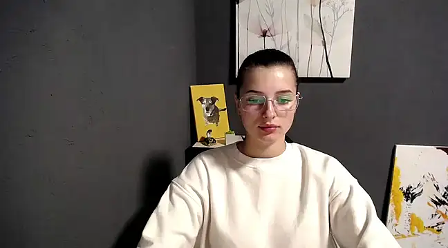 lady olivia  online show from February 24, 1:42 pm