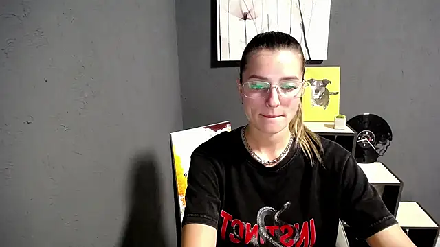 lady olivia  online show from September 22, 4:09 pm