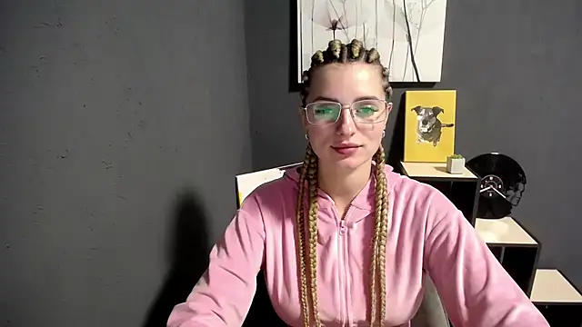 lady olivia  online show from October 15, 3:56 pm