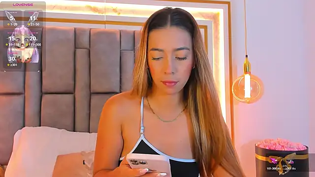 elianabrown online show from December 16, 9:42 pm