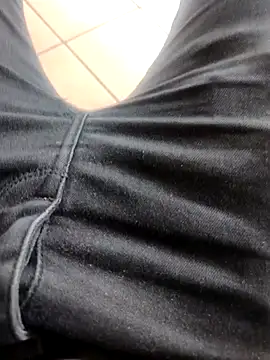 Snapshot of TornadoStorm35 chatting on November 7, 2:39 pm TornadoStorm35 online show from November 7, 2:39 pm