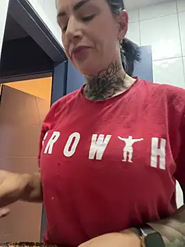 YasmimBrasil online show from April 22, 6:16 am