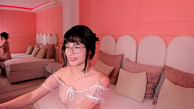 emilly williams  online show from January 2, 5:39 pm